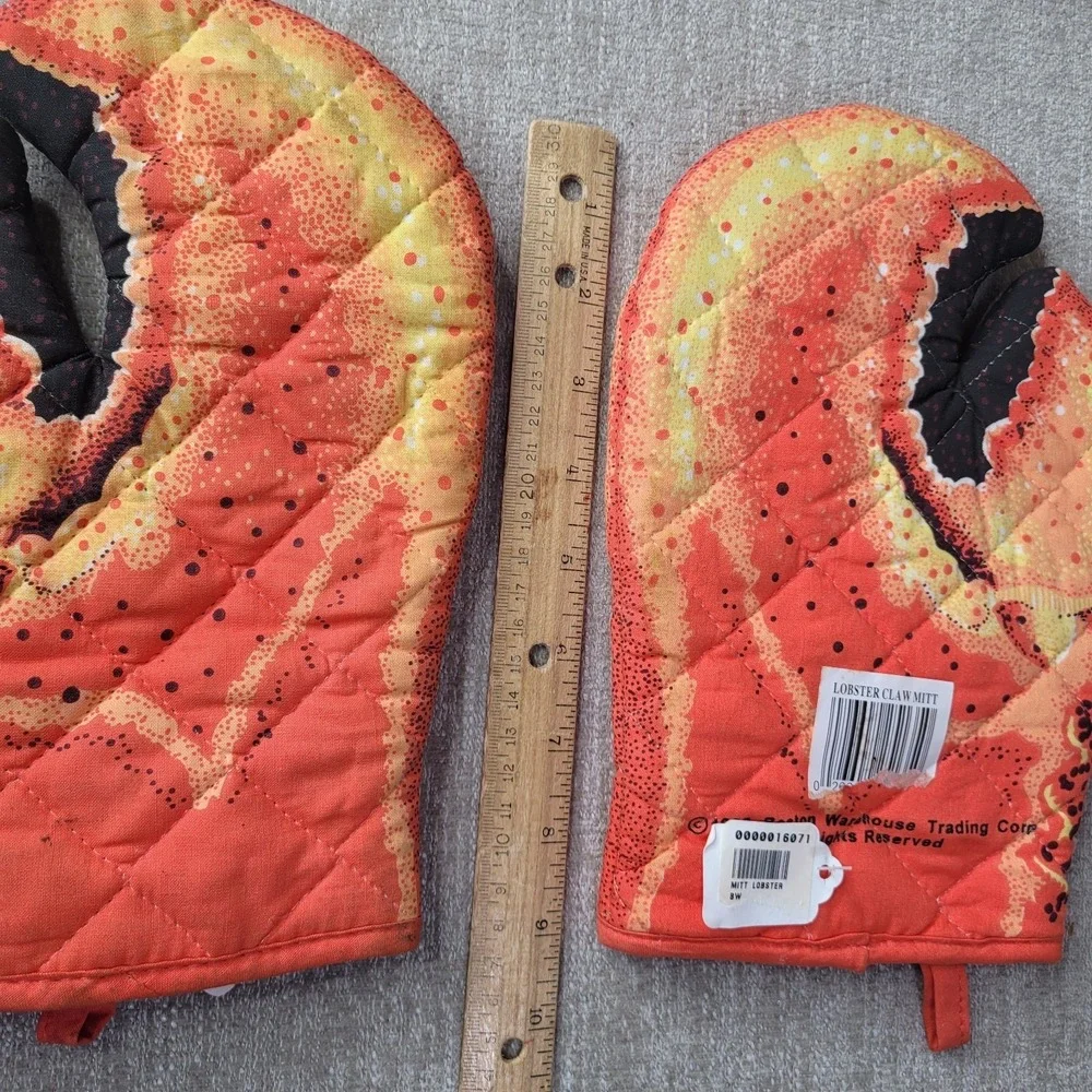 Lobster Claw Oven Mitts Vintage 1992 Boston Warehouse Novelty Seafood NEW w Tag